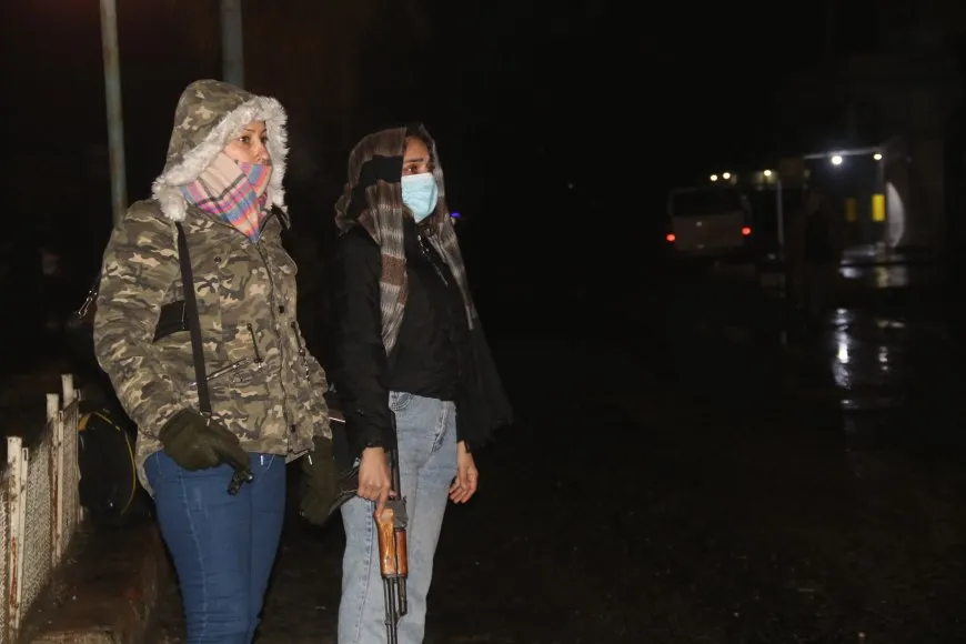 Xelkê Rojava bi ruhê yekitî û berpirsiyariyê û kolanên xwe diparêze