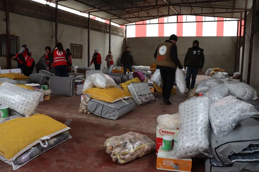 Zêdetirî 500 kamyonên alîkariyê gihaştin Cizîrê belavkirin dewam dike