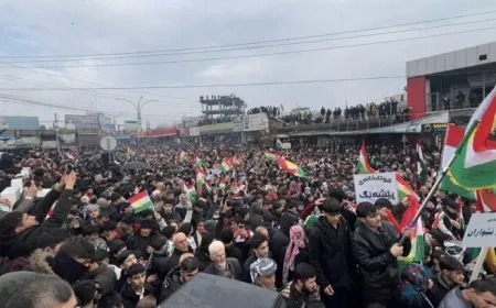 Xelkê Qeladizê bi meşek girseyî piştgirî dan Rojavayê Kurdistanê