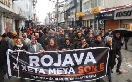Xelkên Mûş, Agirî û Colemêrgê ji bo Rojava meşiyan