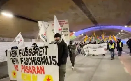 `Em ê destkeftiyên Rojava biparêzin`