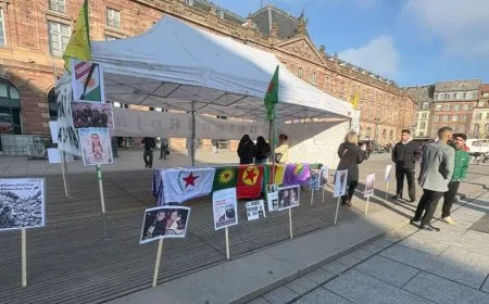 Li Strasbourgê Komîna Jinan a Zînê standa agahdarkirinê vekir