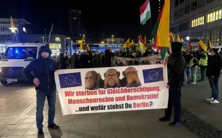 Li Almanyayê meşên ji bo naskirina statuya siyasî ya Rojava