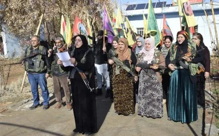 Li Dirbêsiyê malbatên şehîdan tabûra xwe ava kirin