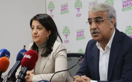 Heyeta Îmraliyê ya DEM Partiyê li ser hevdîtina bi Erdogan re daxuyanî da