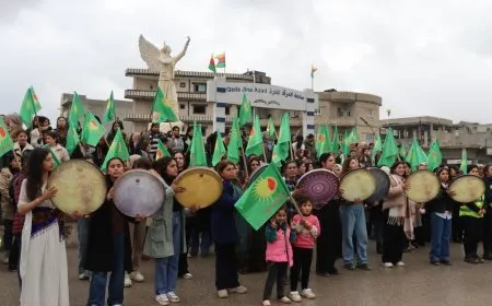 Li Kobanê çalakiya jinan