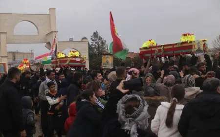 Cenazeyên şehîd Şivan, Berxwedan û Bîrhat spartin axê