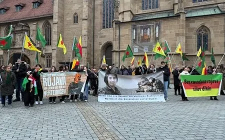Li Heilbronnê mîtînga “Statuya Rojava bê naskirin” hat organîzekirin