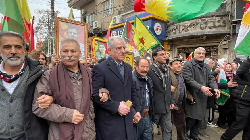 Meşên li Qamişlo, Dirbesiyê û Amûdê destpê kirin