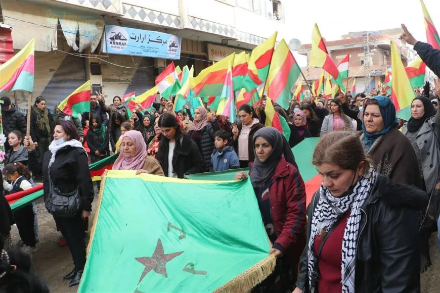 Meşên li Qamişlo, Dirbesiyê û Amûdê destpê kirin