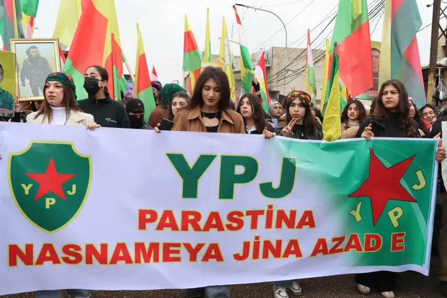 Gelê Qamişlo: Yek e, Yek e, Yek e, Gelê Kurd Yek e