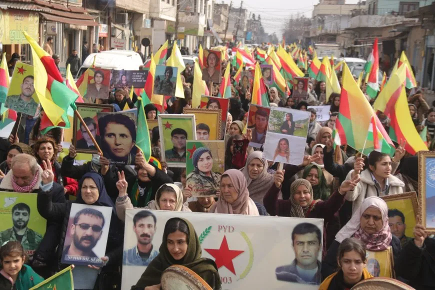 Ji meşên Amûdê û Dirbêsiyê peyamên parastina Rojava