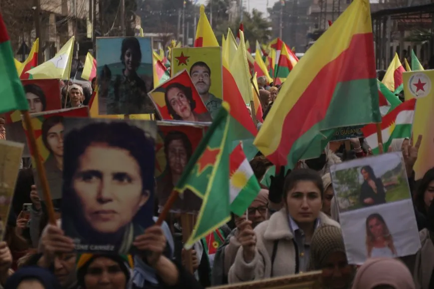 Ji meşên Amûdê û Dirbêsiyê peyamên parastina Rojava