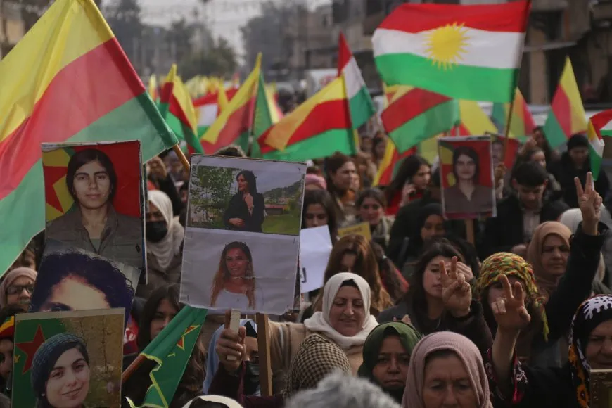 Ji meşên Amûdê û Dirbêsiyê peyamên parastina Rojava