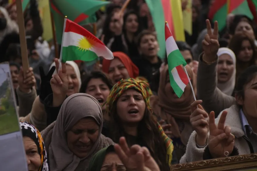 Ji meşên Amûdê û Dirbêsiyê peyamên parastina Rojava