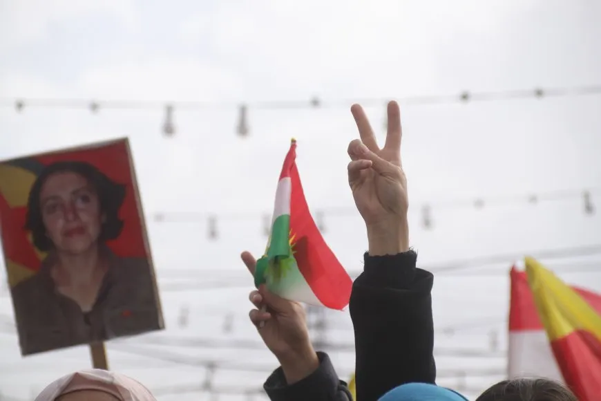 Ji meşên Amûdê û Dirbêsiyê peyamên parastina Rojava
