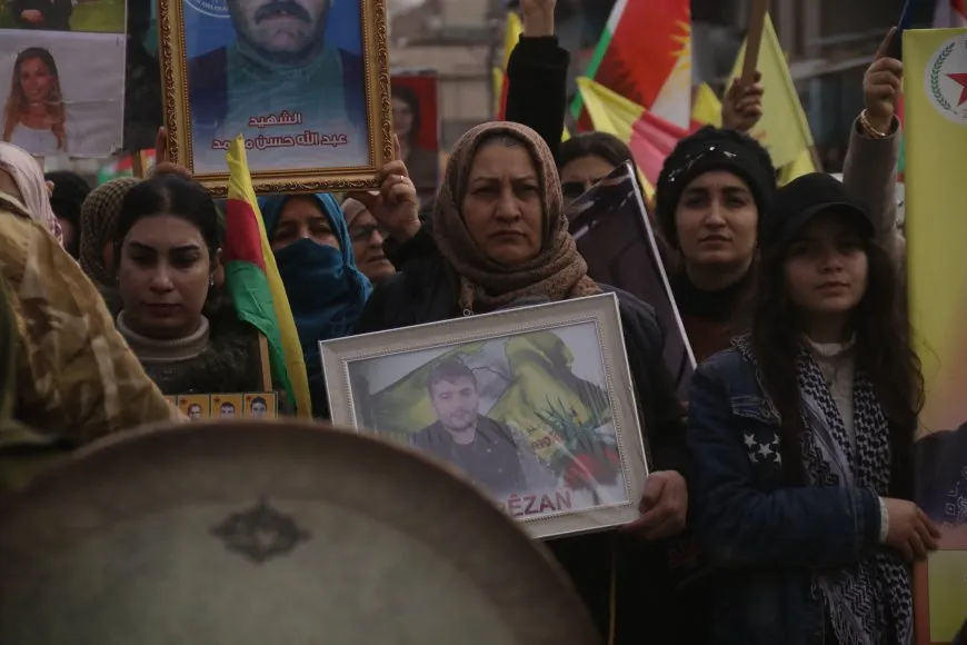 Ji meşên Amûdê û Dirbêsiyê peyamên parastina Rojava