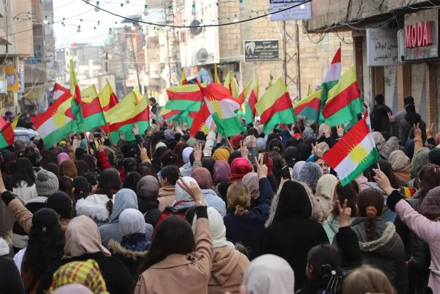 Ji meşên Amûdê û Dirbêsiyê peyamên parastina Rojava