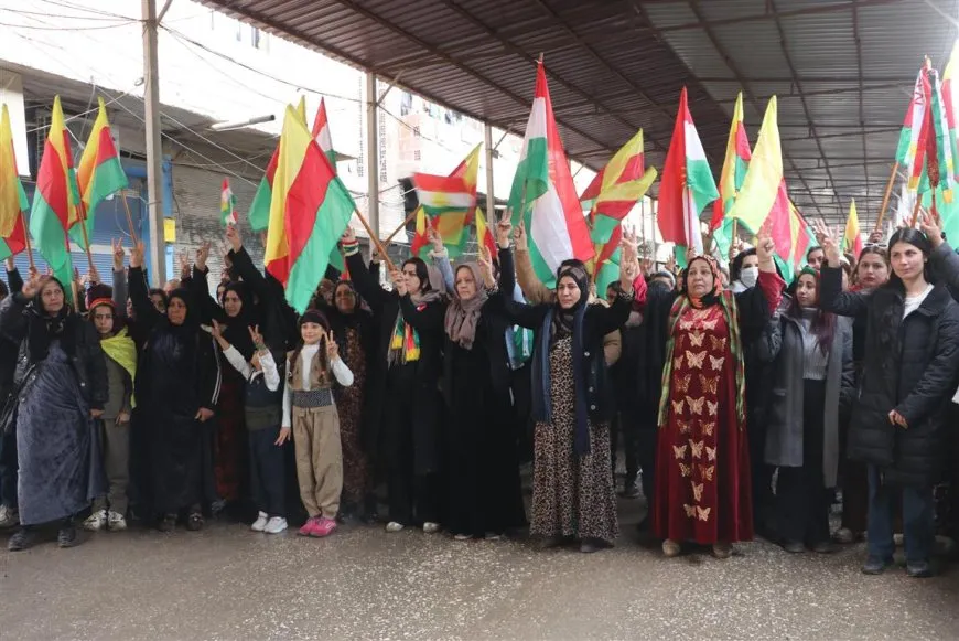 Ji meşên Amûdê û Dirbêsiyê peyamên parastina Rojava