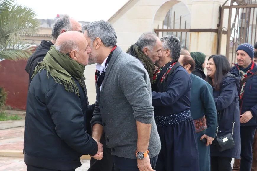 Hunermend û rewşenbîrên Kurd serdana Pakrewangeha Qamişloyê kir