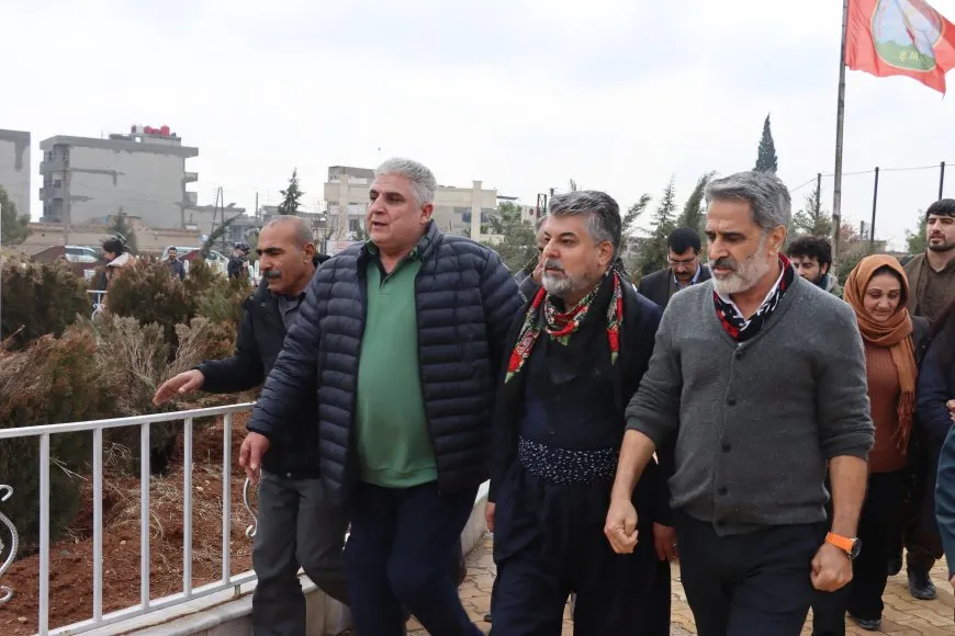Hunermend û rewşenbîrên Kurd serdana Pakrewangeha Qamişloyê kir