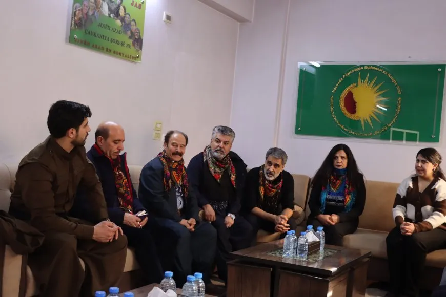 Şandeya hunermendan serdana Kongra Star kir