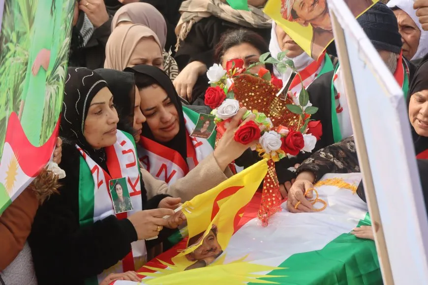 Şêniyên Dêrikê şehîdên berxwedana Rojava oxir kirin