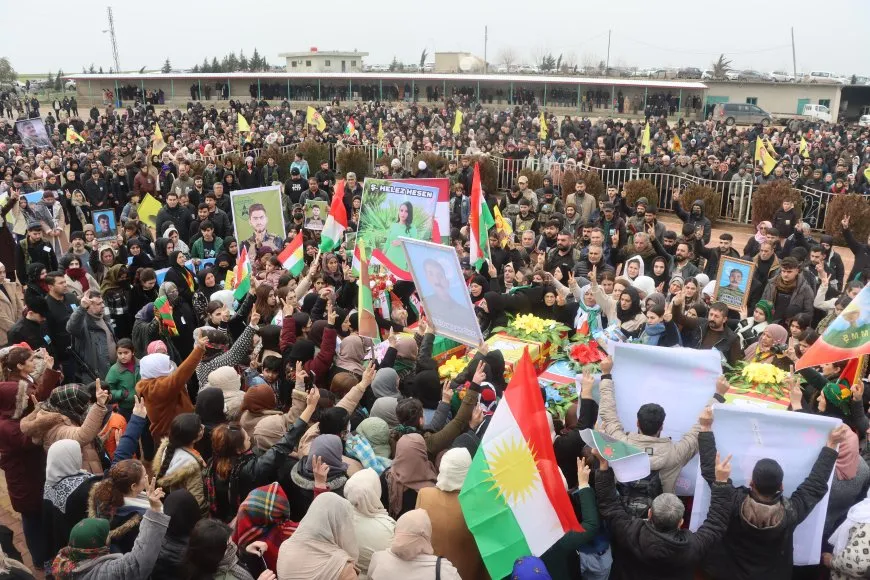 Şêniyên Dêrikê şehîdên berxwedana Rojava oxir kirin