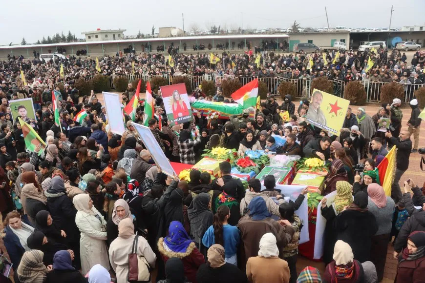 Şêniyên Dêrikê şehîdên berxwedana Rojava oxir kirin