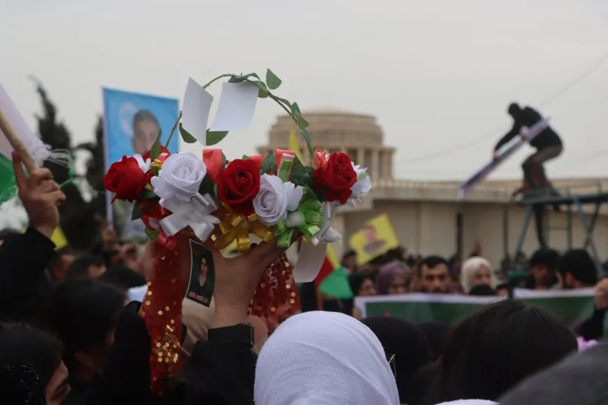 Şêniyên Dêrikê şehîdên berxwedana Rojava oxir kirin