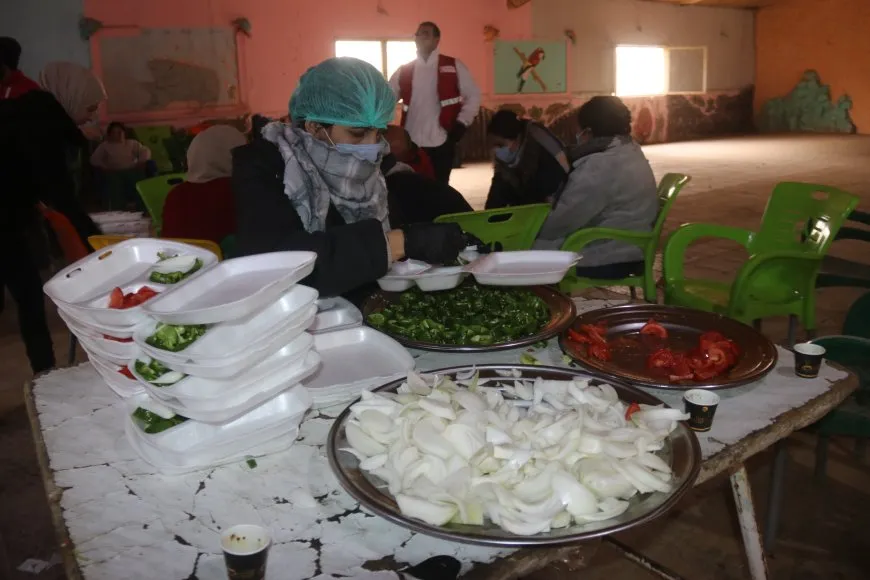Li Qamişlo, Girkê Legê û Amûdê alîkarî li koçberan tên belavkirin