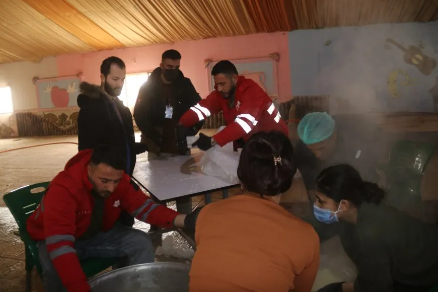 Li Qamişlo, Girkê Legê û Amûdê alîkarî li koçberan tên belavkirin