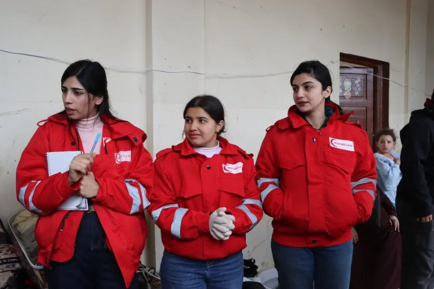 Li Qamişlo, Girkê Legê û Amûdê alîkarî li koçberan tên belavkirin