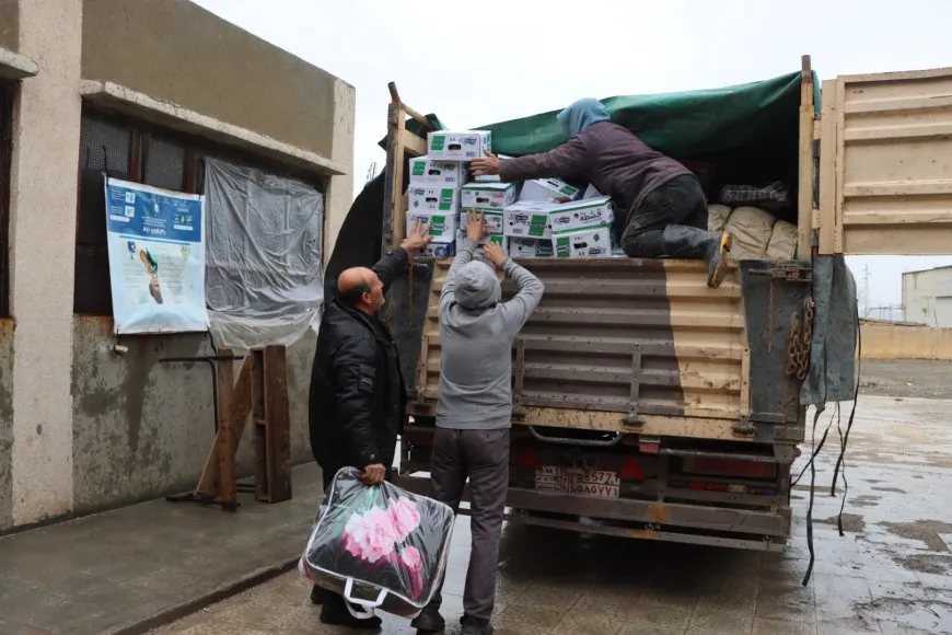 Li Qamişlo, Girkê Legê û Amûdê alîkarî li koçberan tên belavkirin
