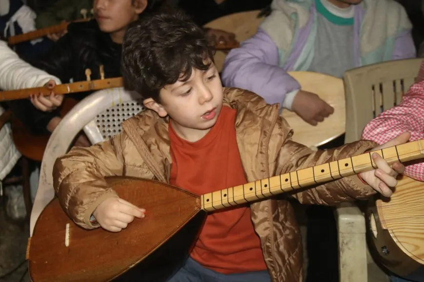 Li Amûdê çalakiyên ji zarokên koçber re hat lidarxistin