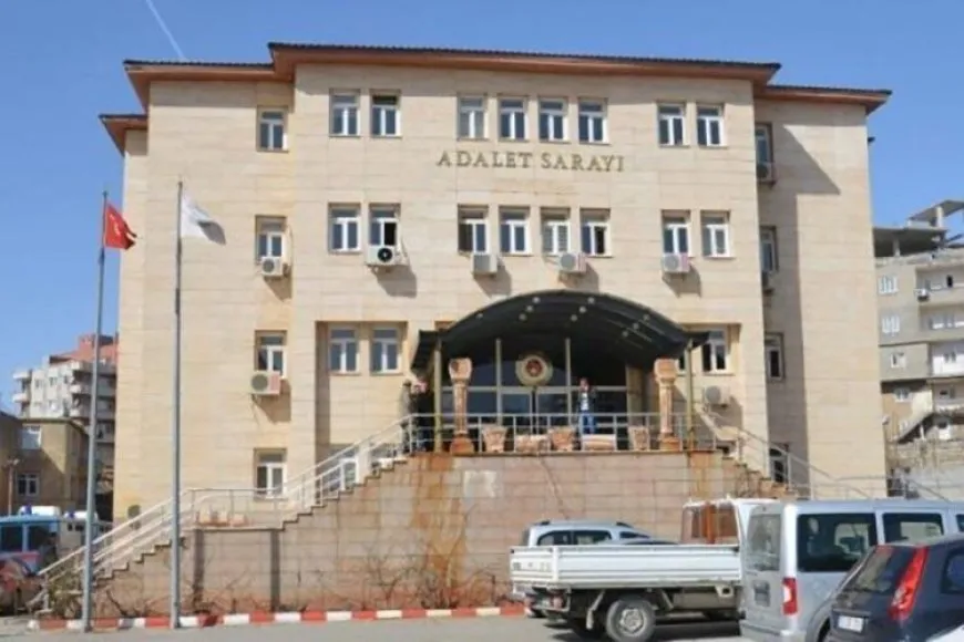 Li Şirnexê polîsan 19 jê zarok 33 kes girtin