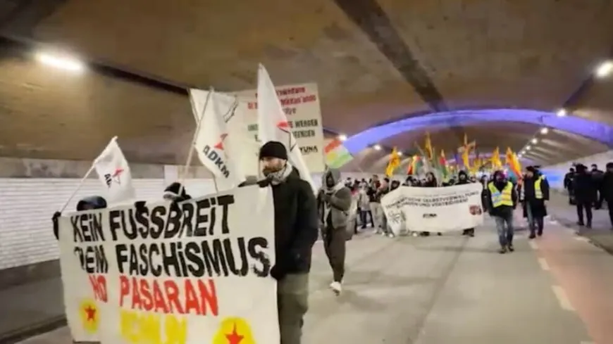 `Em ê destkeftiyên Rojava biparêzin`