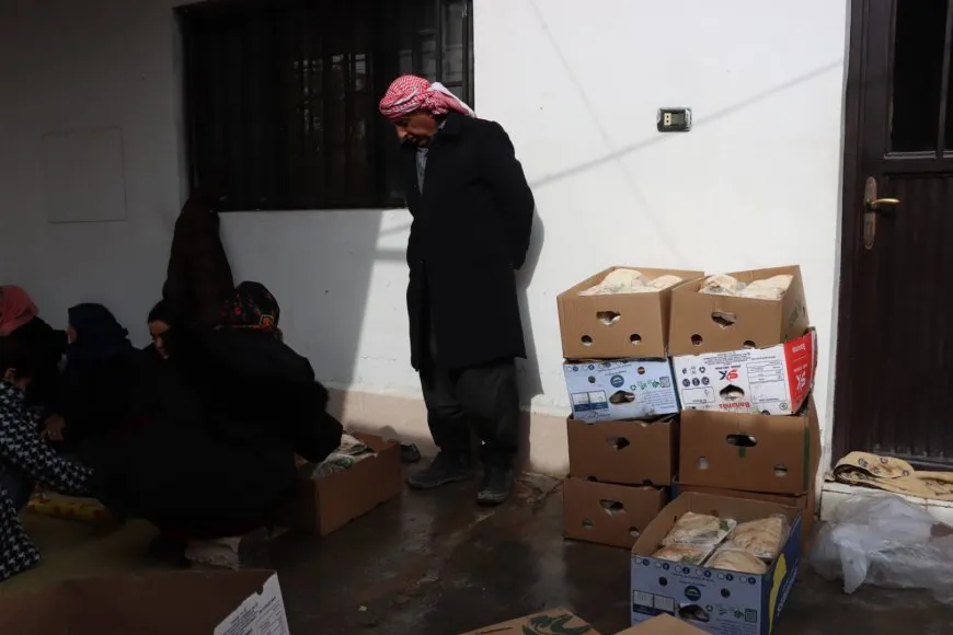 Şêniyên gundê Dugirka xwarin bo şervanan amade kir