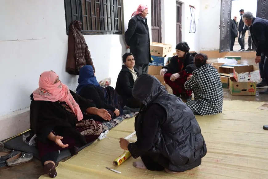 Şêniyên gundê Dugirka xwarin bo şervanan amade kir