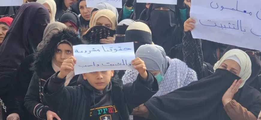 Li Tebqayê mamoste li hemberî hikumeta demkî derketin