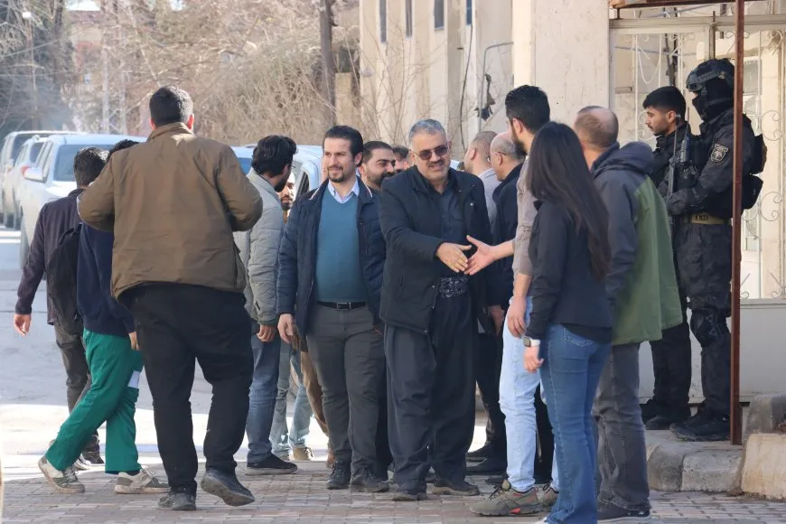 Şandeya bijîşkên Başûr derbasî Qamişloyê bû