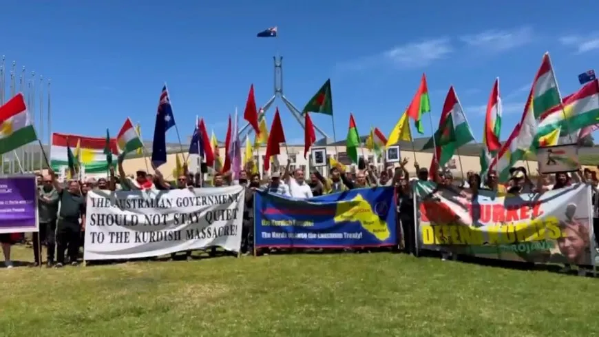 Li Canberrayê êrişên li ser Rojava hatin şermezarkirin