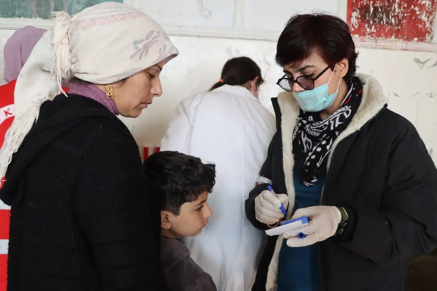 Bijîşkên ji Başûr koçberan tedawî dikin