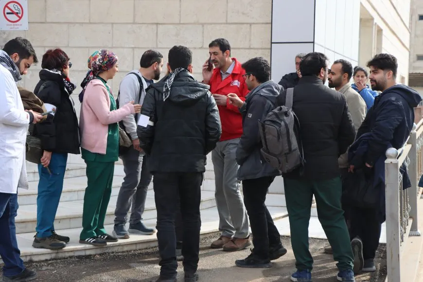 Bijîşkên ji Başûr koçberan tedawî dikin