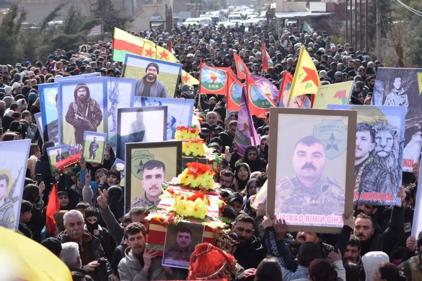 Li Qamişloyê bi beşdariya bi hezaran kesî merasîma 6 şehîdan