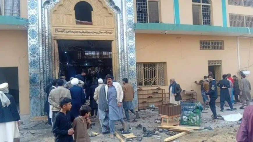Li Pakistanê di mizgefta de teqîn çêbû: Herî kêm 31 kes mirin