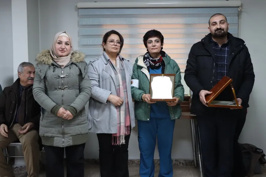 Desteya Tenduristiyê û Heyva Sor bijîşkên Başûr xelat kirin