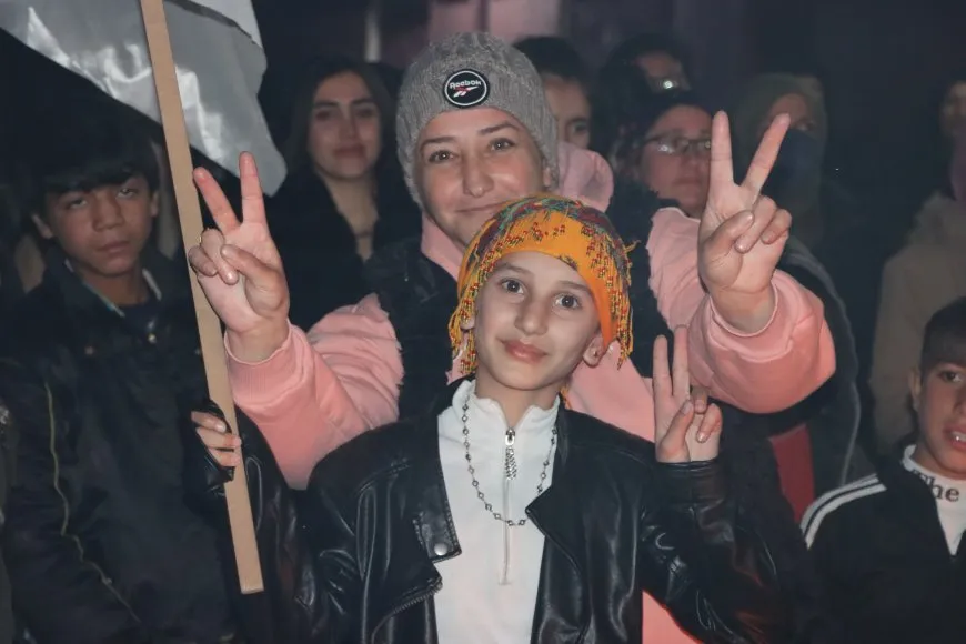Şênî bi berpirsiyarî û ruhekî xurt destkeftiyên xwe diparêzin