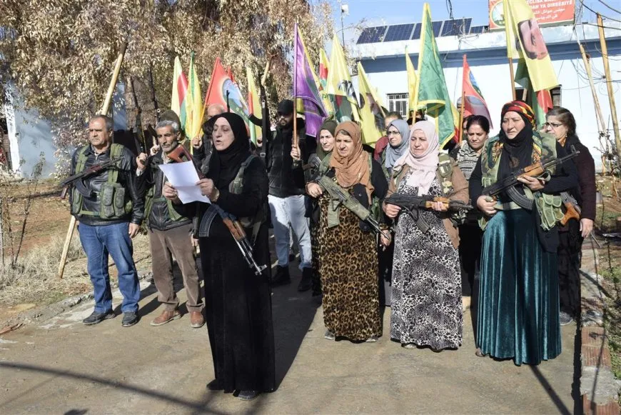 Li Dirbêsiyê malbatên şehîdan tabûra xwe ava kirin