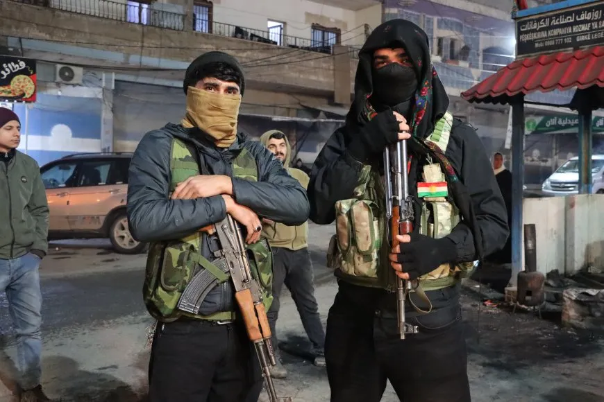 Gelê Rojava ji bo parastina destkeftiyên şoreşê xwe birêxistin kiriye